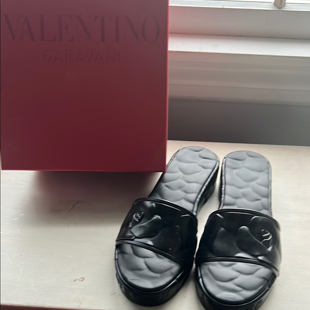 Valentino Garavani Black Slide Sandals with Quilted Design